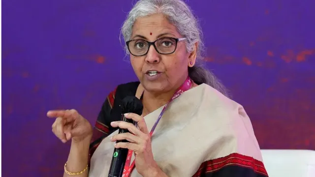finance-minister-meets-heads-of-psbs-exhorts-banks-to-improve-deposit-growth